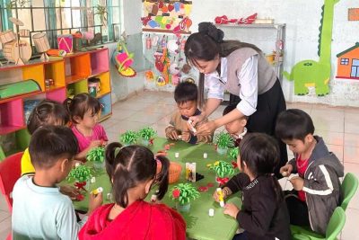 YÊU THƯƠNG GỬI NGƯỜI PHỤ NỮ CỦA CON  – HOA XINH TỪ ĐÔI TAY BÉ YÊU THƯƠNG GỬI NGƯỜI PHỤ NỮ CỦA CON  – HOA XINH TỪ ĐÔI TAY BÉ