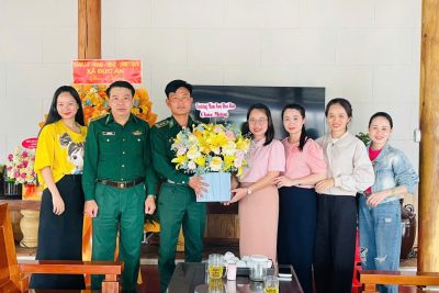ĐƠN VỊ TRƯỜNG MẦM NON HOA BAN THĂM, CHÚC MỪNG NHÂN NGÀY TRUYỀN THỐNG BỘ ĐỘI BIÊN PHÒNG 03/3